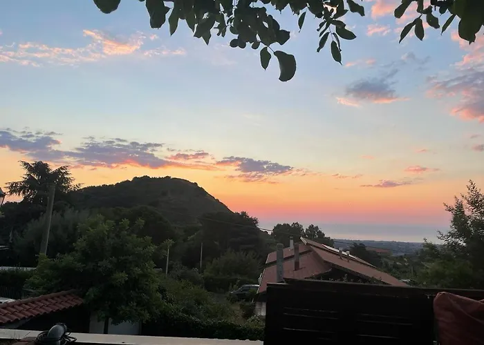 Sicilian Sunrise Host